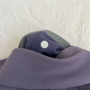Light Purple Lululemon Leggings - Wunder Under 25”